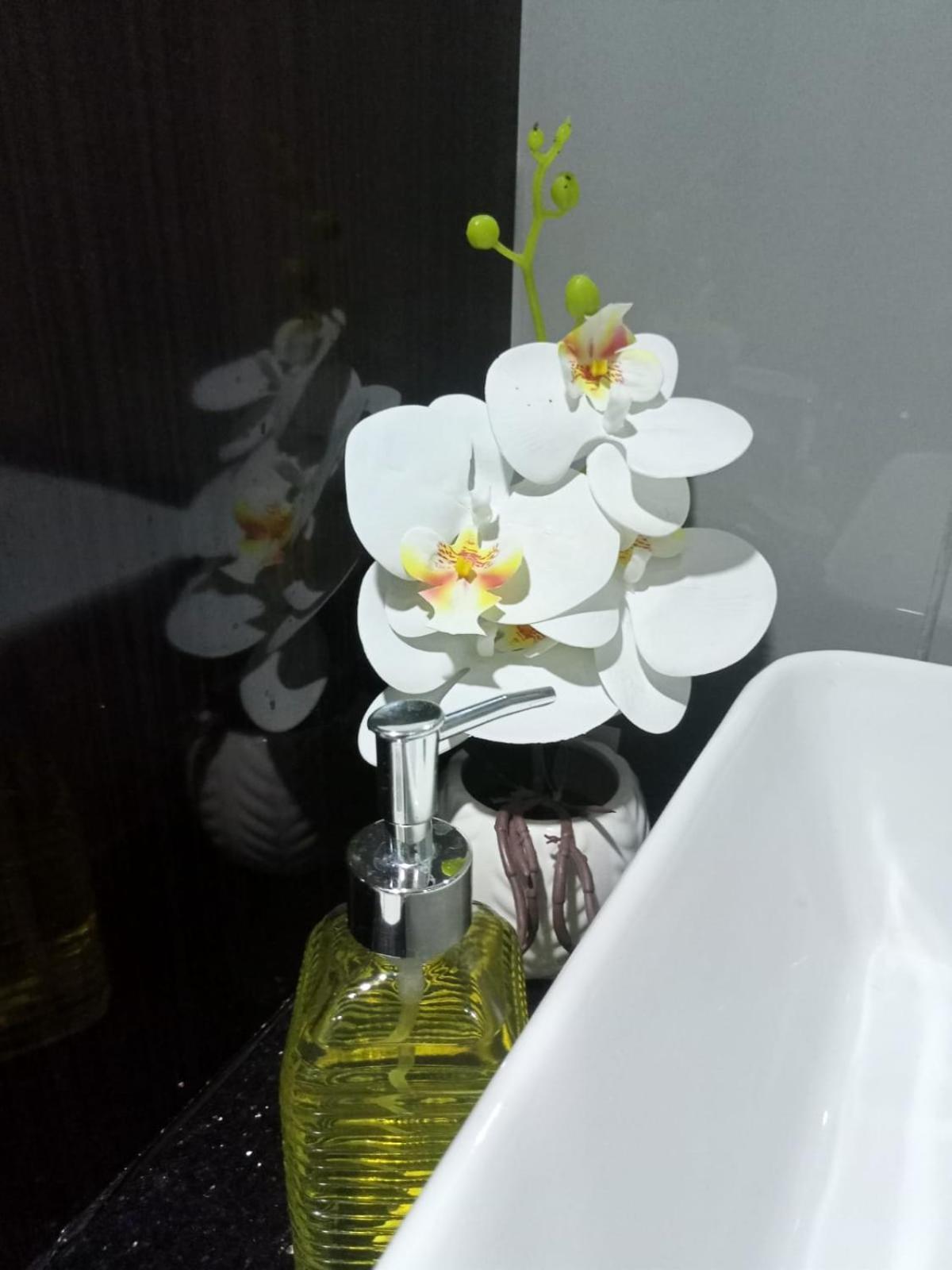 Air Luxury Makati Cbd With Balcony Appartement Manilla Buitenkant foto